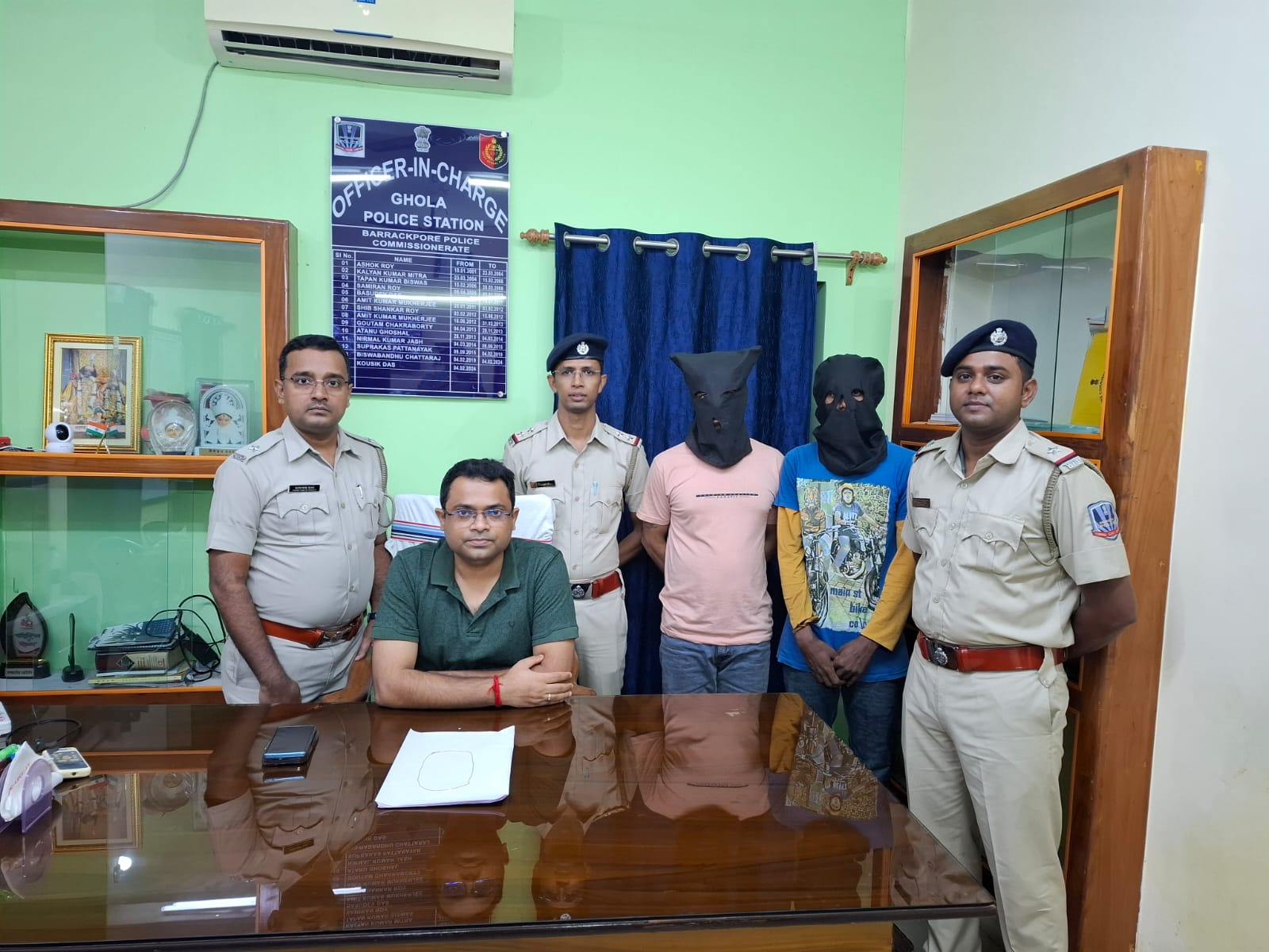 पुलिस की संयुक्त कार्रवाई ने बरामद की सोने की चेन और वाहन पुलिस की संयुक्त कार्रवाई ने बरामद की सोने की चेन और वाहन