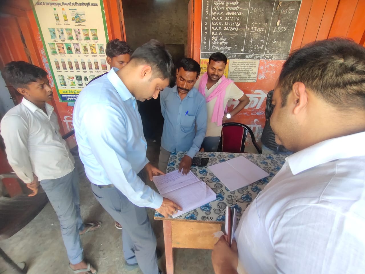 निरीक्षण करते सीडीओ अभिषेक कुमार निरीक्षण करते सीडीओ अभिषेक कुमार