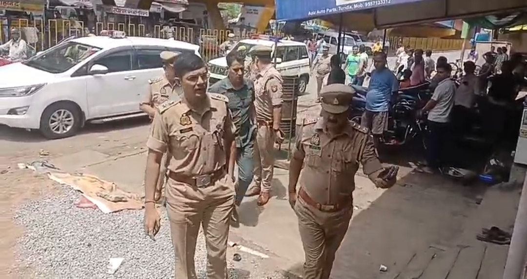 मौके पर जांच करते एसएसपी सौरभ दीक्षित मौके पर जांच करते एसएसपी सौरभ दीक्षित