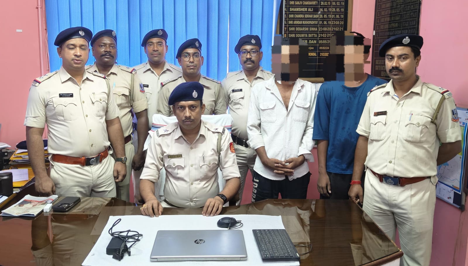 चोरी कांड में पुलिस ने गिरफ्तार किया आरोपितों को चोरी कांड में पुलिस ने गिरफ्तार किया आरोपितों को