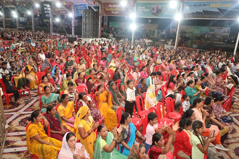 उज्जैनः मुख्यमंत्री ने किया 360 करोड़ की लागत के विकास कार्यों का भूमिपूजन-लोकार्पण उज्जैनः मुख्यमंत्री ने किया 360 करोड़ की लागत के विकास कार्यों का भूमिपूजन-लोकार्पण