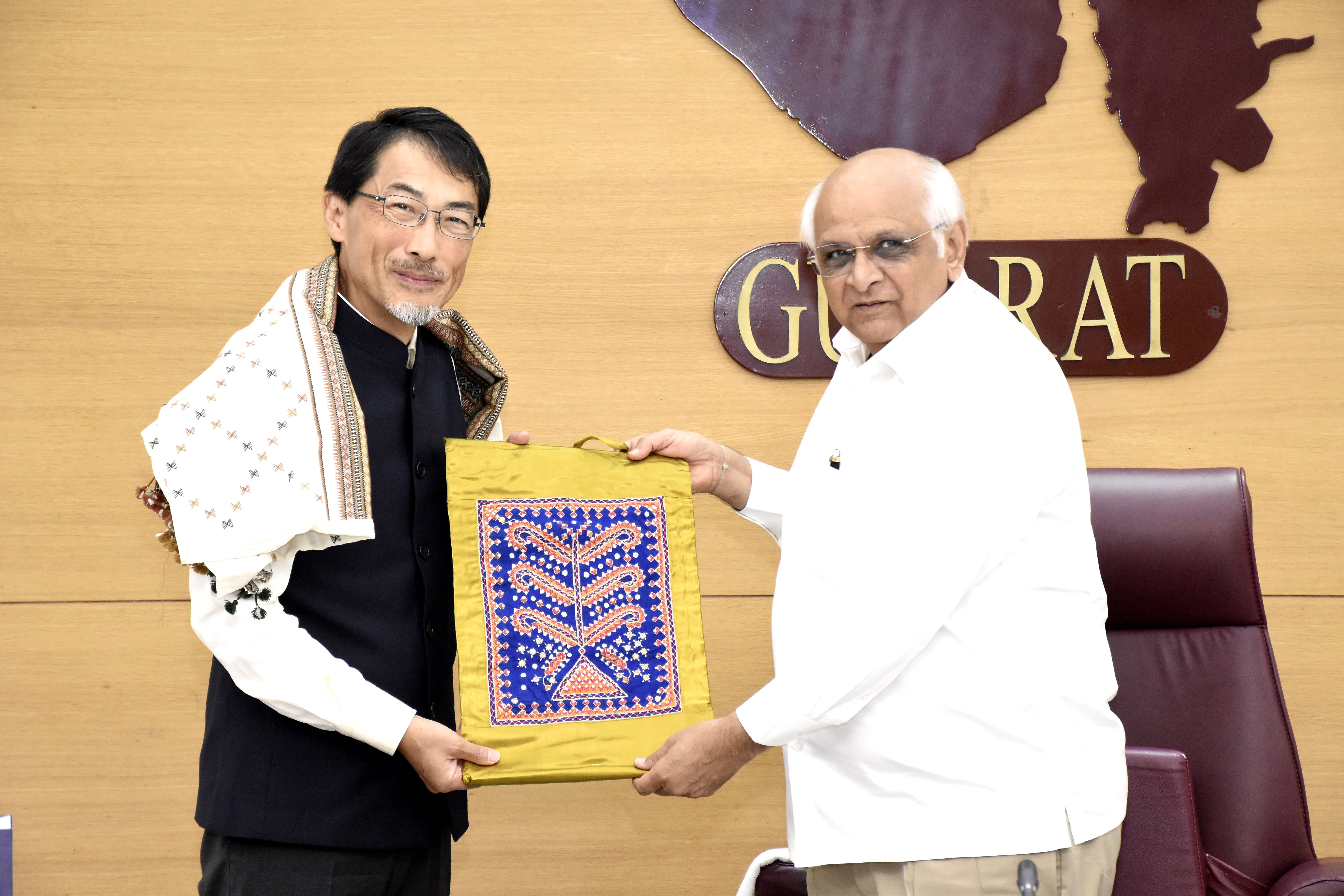 ગાંધીનગરમાં શુભેચ્છા મુલાકાત ગાંધીનગરમાં શુભેચ્છા મુલાકાત
