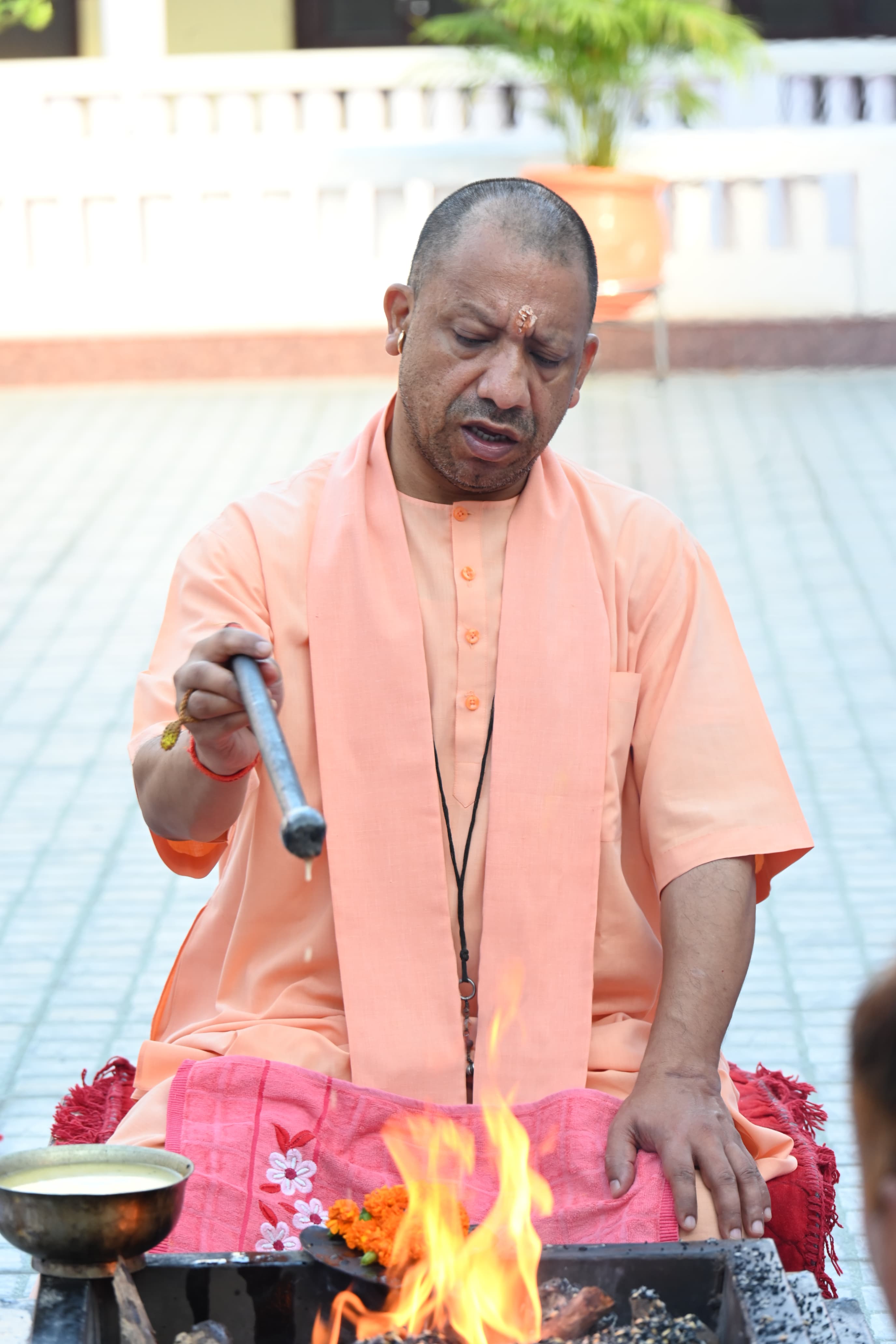 जल, दूध एवं ऋतुफल के रस से हुआ रुद्राभिषेक*