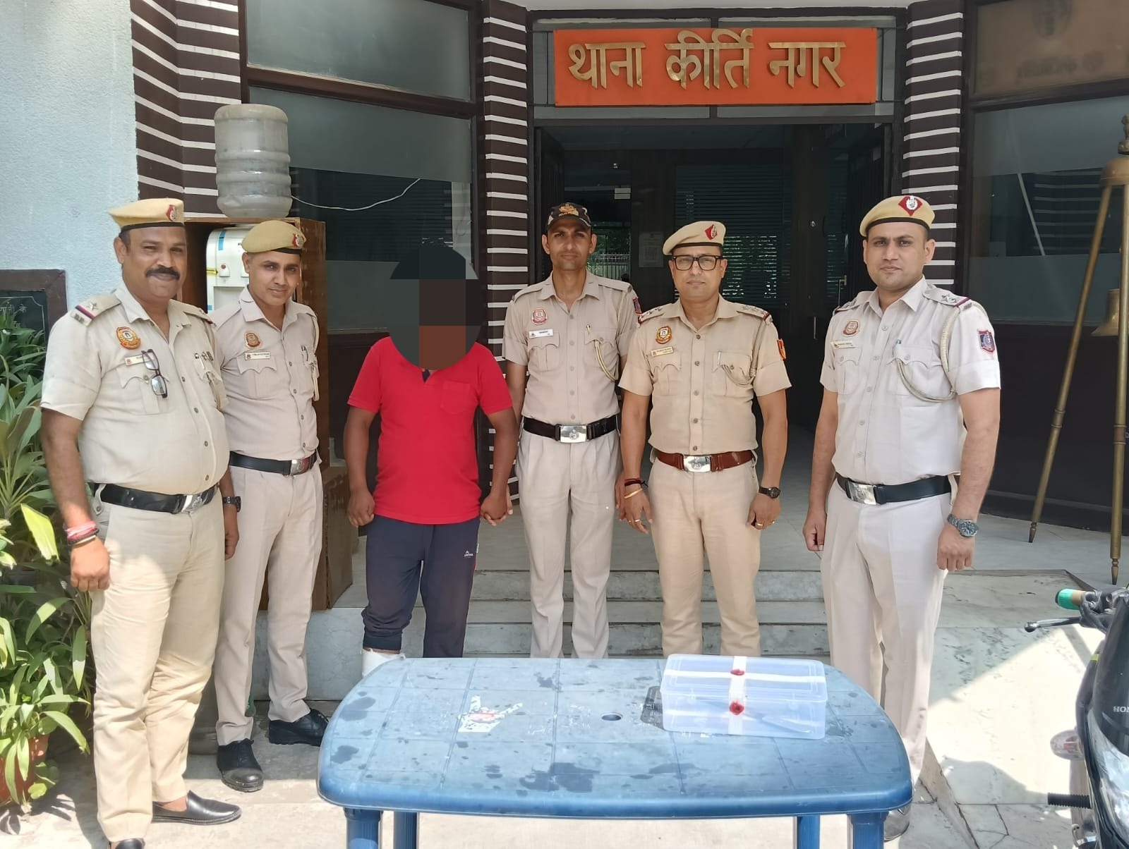 हत्या के मामले में गिरफ्तार आरोपित की फोटो हत्या के मामले में गिरफ्तार आरोपित की फोटो