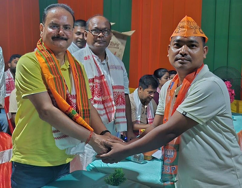 नगांव में भाजपा के सदस्यता अभियान की तस्वीर। नगांव में भाजपा के सदस्यता अभियान की तस्वीर।