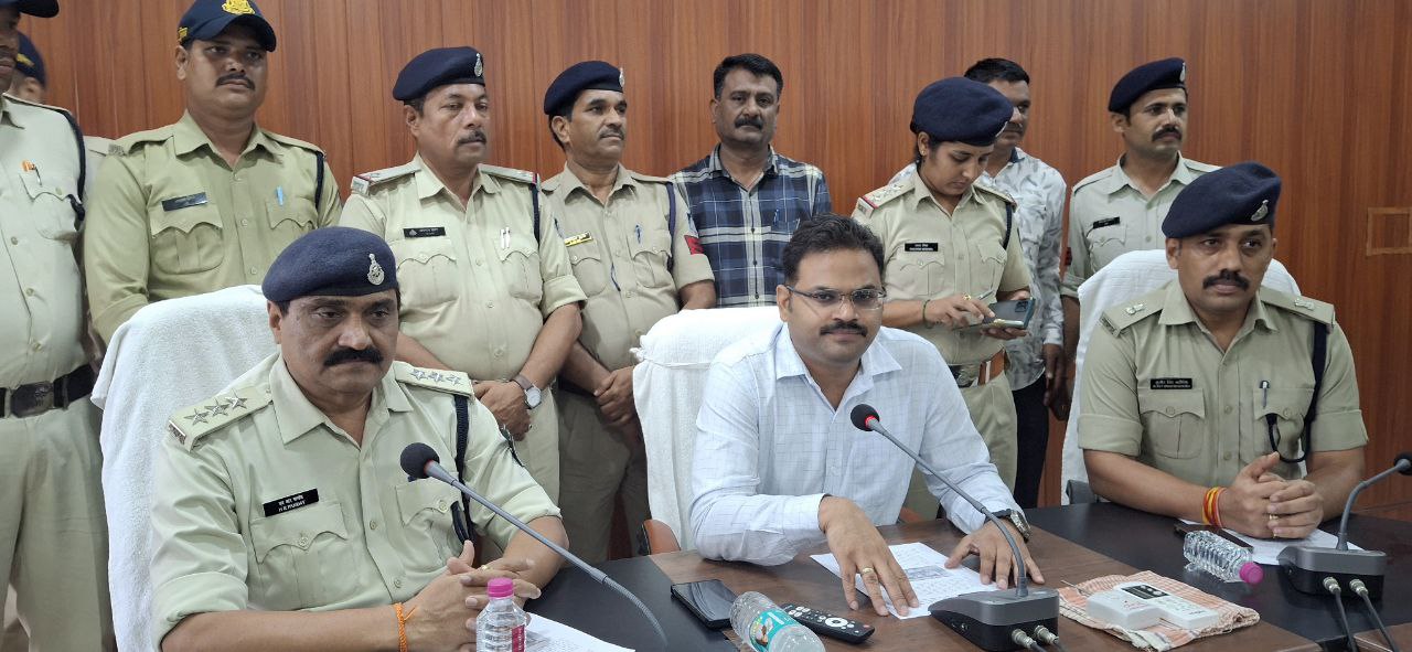 दमोह-अंर्तराज्यीय चोरों का गिरोह पकडा माल भी बरामद दमोह पुलिस की कार्यवाई दमोह-अंर्तराज्यीय चोरों का गिरोह पकडा माल भी बरामद दमोह पुलिस की कार्यवाई