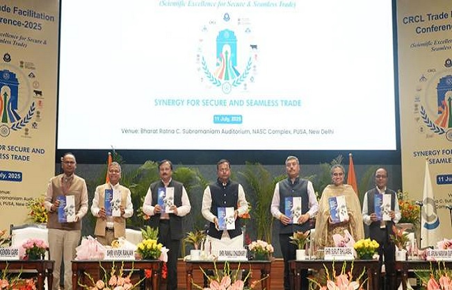 व्यापार सुविधा सम्मेलन 2025 का उद्घाटन करते केंद्रीय वित्त राज्य मंत्री व्यापार सुविधा सम्मेलन 2025 का उद्घाटन करते केंद्रीय वित्त राज्य मंत्री