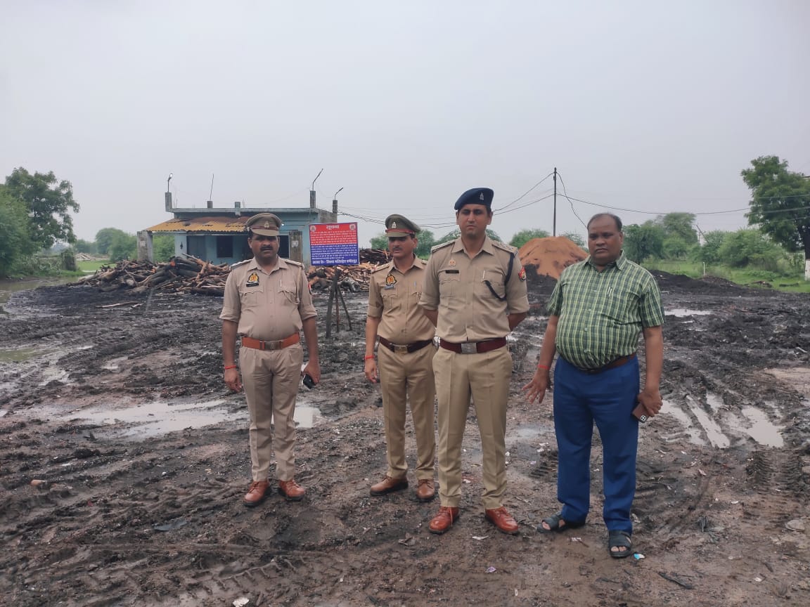 गैंगेस्टर एक्ट में चार अपराधियों की 3.97 करोड़ की संपत्ति कुर्क गैंगेस्टर एक्ट में चार अपराधियों की 3.97 करोड़ की संपत्ति कुर्क