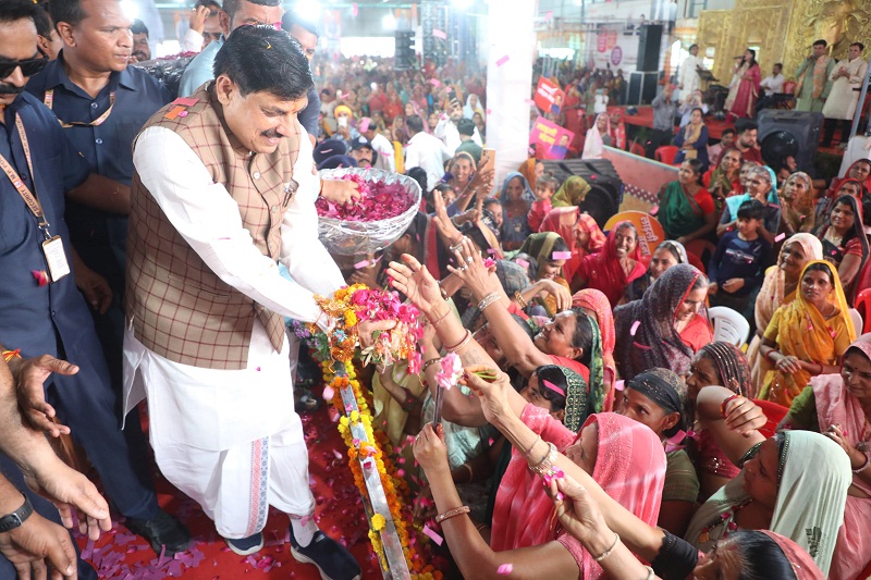 उज्जैन जिले की ग्राम पंचायत नलवा में आयोजित राज्य स्तरीय समारोह उज्जैन जिले की ग्राम पंचायत नलवा में आयोजित राज्य स्तरीय समारोह