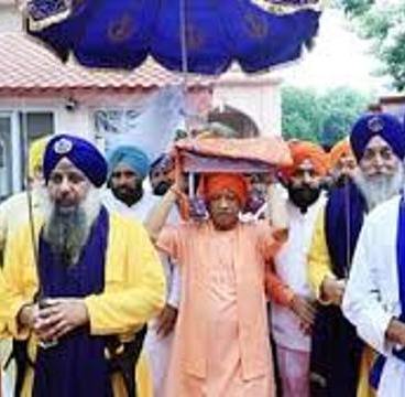 संदेश यात्रा में शामिल मुख्यमंत्री योगी (वीडियो से ली गयी फोटो) संदेश यात्रा में शामिल मुख्यमंत्री योगी (वीडियो से ली गयी फोटो)