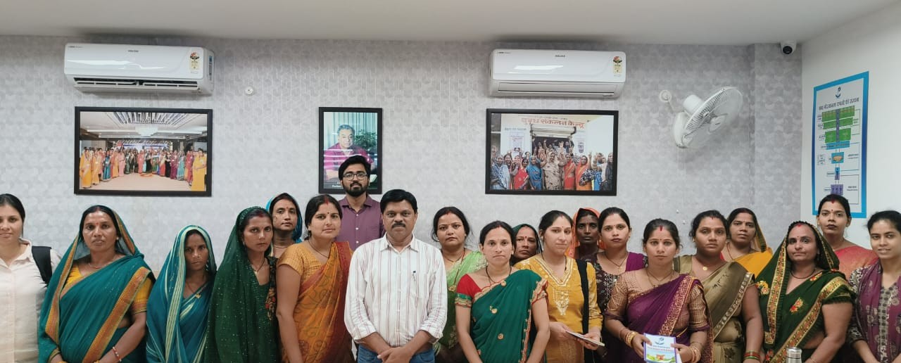 पशुपालन और दूध उत्पादन बढ़ाने के लिए सतत प्रोत्साहन दे रही योगी सरकार* पशुपालन और दूध उत्पादन बढ़ाने के लिए सतत प्रोत्साहन दे रही योगी सरकार*