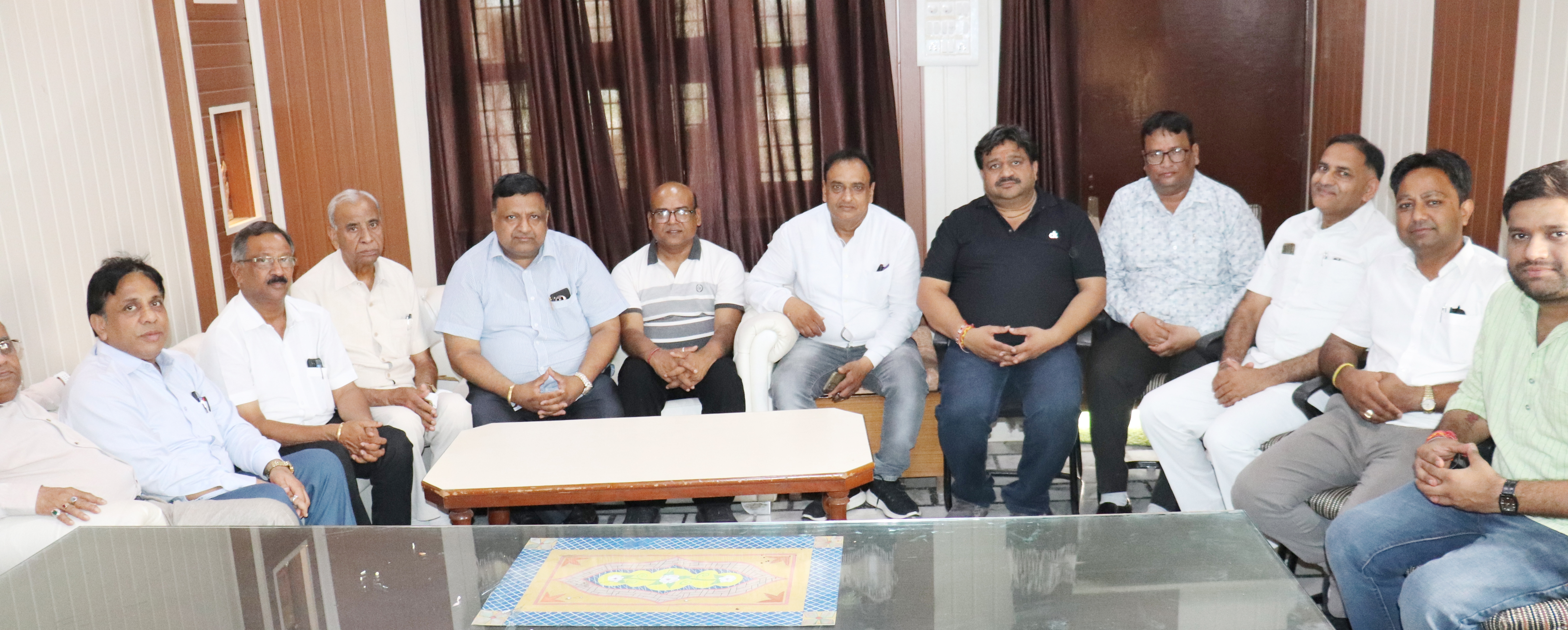 बैठक को संबोधित करते राजकुमार गोयल। बैठक को संबोधित करते राजकुमार गोयल।