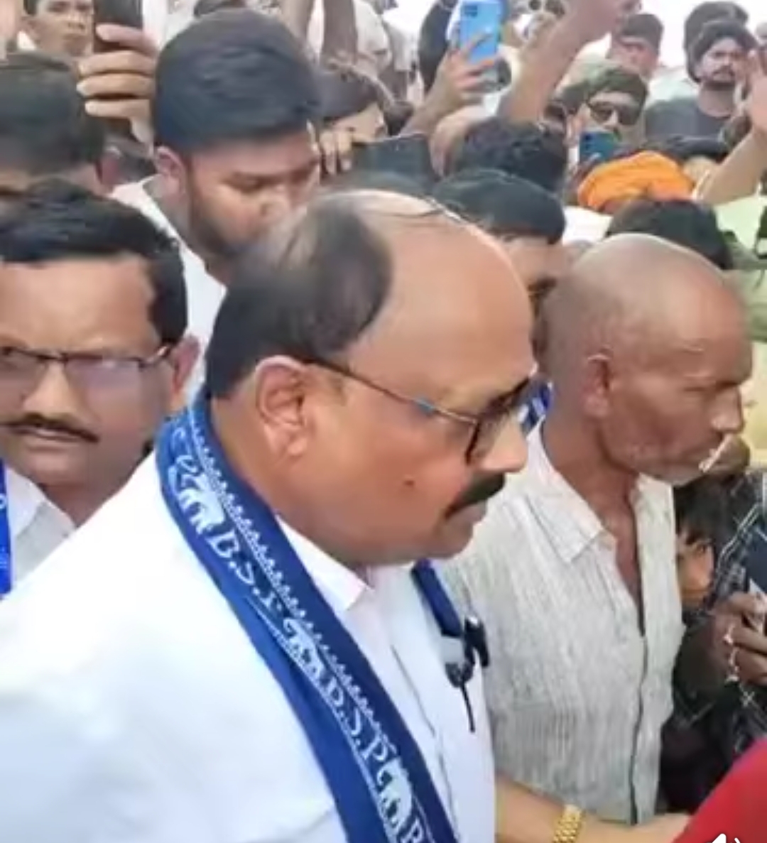 दलित किशोरी के गांव दलित किशोरी के गांव