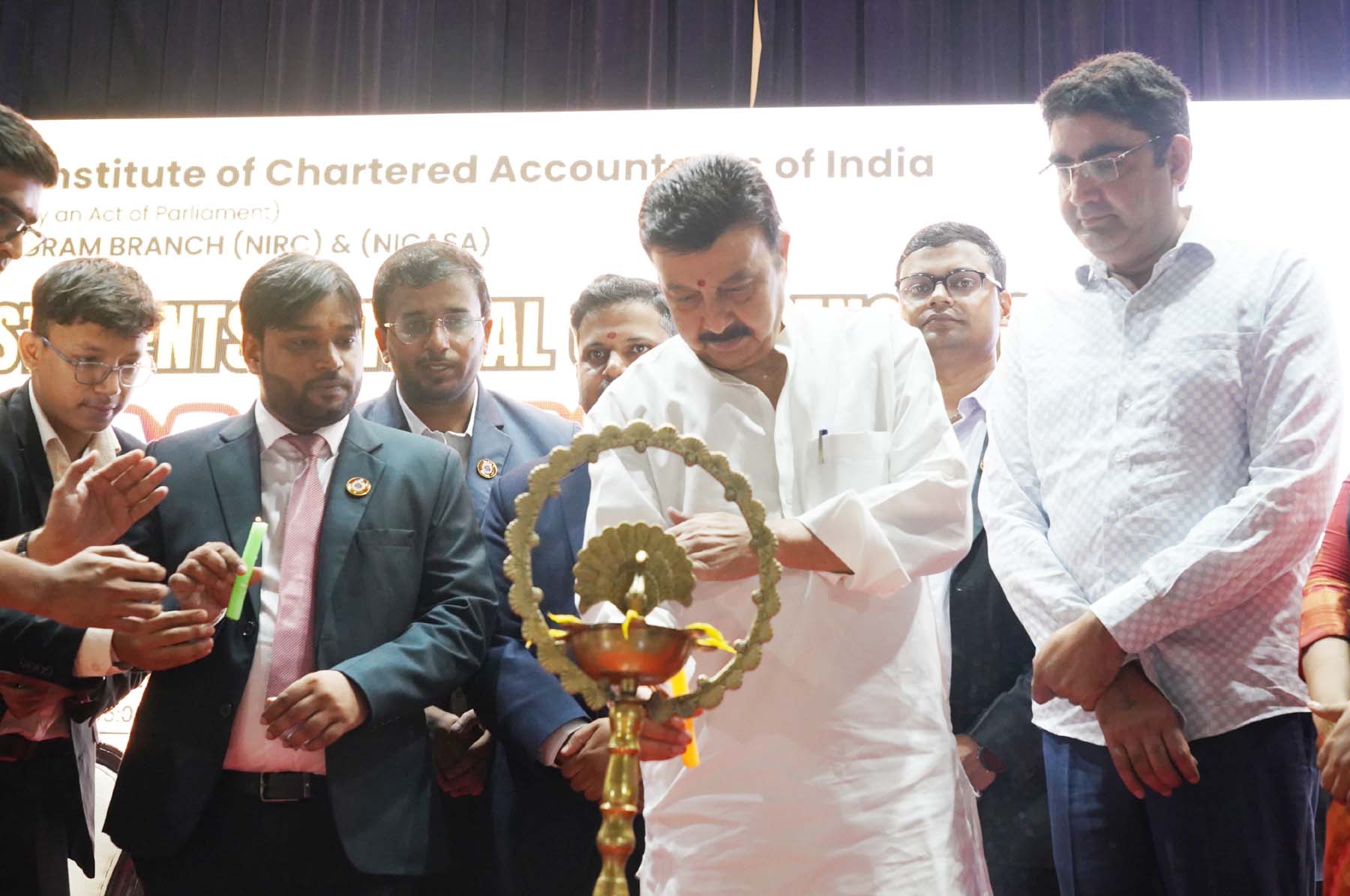 गुरुग्राम में आईसीएआई के दो दिवसीय मंथन छात्र सम्मेलन का शुभारंभ करते मंत्री राव नरबीर सिंह। गुरुग्राम में आईसीएआई के दो दिवसीय मंथन छात्र सम्मेलन का शुभारंभ करते मंत्री राव नरबीर सिंह।