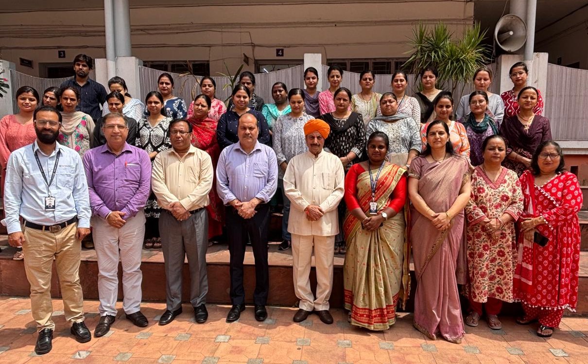 डोगरा डिग्री कॉलेज में न्यू एज टीचिंग टेक्नीक पर तीन दिवसीय फैकल्टी डेवलपमेंट प्रोग्राम संपन्न डोगरा डिग्री कॉलेज में न्यू एज टीचिंग टेक्नीक पर तीन दिवसीय फैकल्टी डेवलपमेंट प्रोग्राम संपन्न