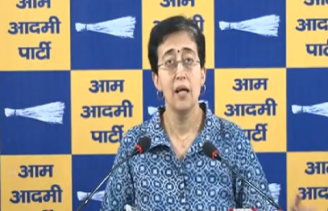 नेता प्रतिपक्ष आतिशी पत्रकारो को संबोधित करते हुए नेता प्रतिपक्ष आतिशी पत्रकारो को संबोधित करते हुए