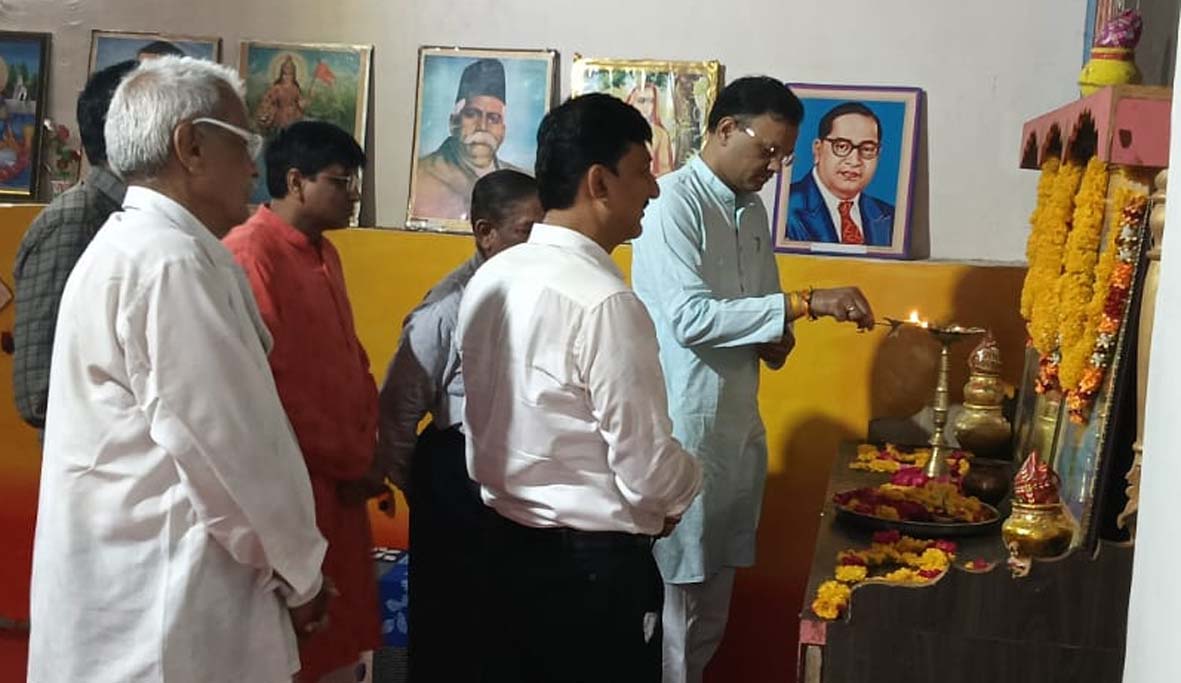कलेक्टर ने की सेवा भारती के कार्यों की सराहना कलेक्टर ने की सेवा भारती के कार्यों की सराहना