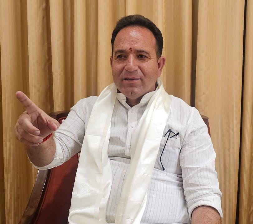 सुनील शर्मा ने मुख्यमंत्री उमर अब्दुल्ला पर निशाना साधते हुए कहा सुनील शर्मा ने मुख्यमंत्री उमर अब्दुल्ला पर निशाना साधते हुए कहा