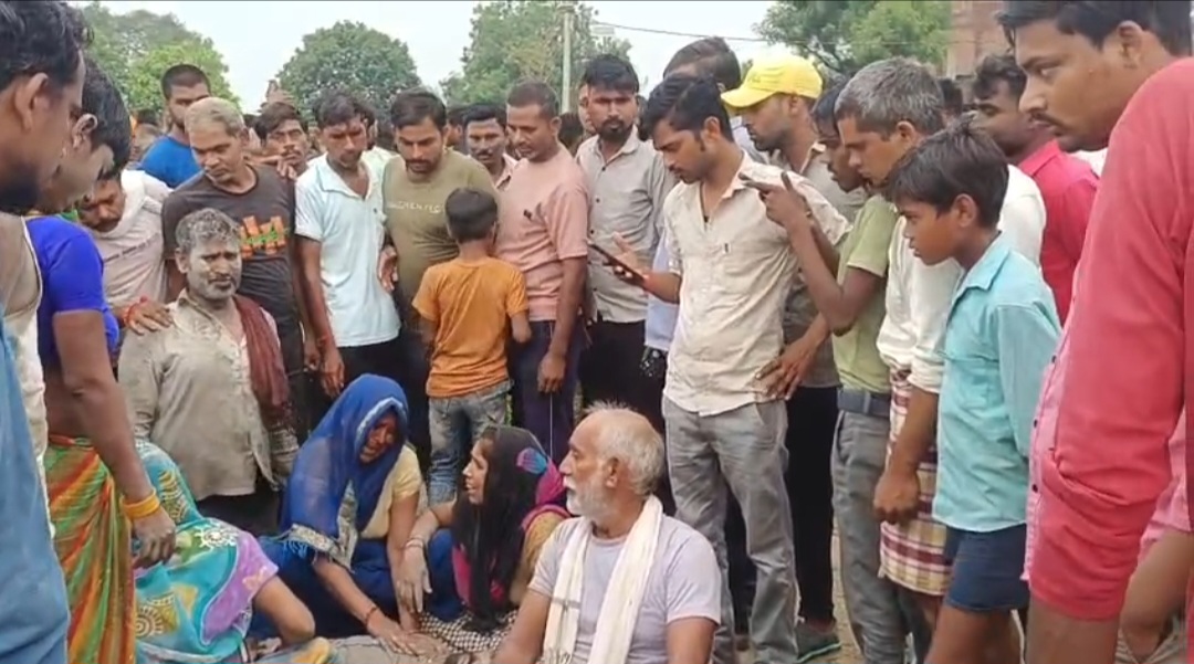 कन्नौज:- तेज बारिश का कर कहर निर्माणाधीन मकान का लेंटर गिरा दो मजदूरों की मौके पर मौत