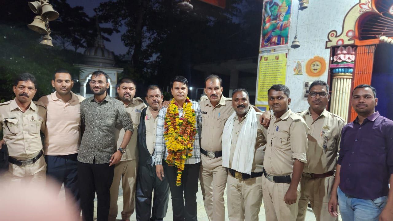 दमोह-न्यायालय चतुर्थ श्रेणी कर्मचारी संघ के जिला अध्यक्ष विश्वनाथ बिल्थरे निर्वाचित’ दमोह-न्यायालय चतुर्थ श्रेणी कर्मचारी संघ के जिला अध्यक्ष विश्वनाथ बिल्थरे निर्वाचित’