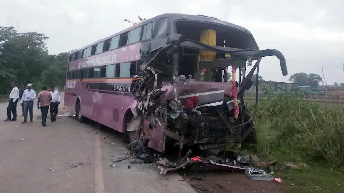 मनीष ट्रेवल्स की यात्री बस दुर्घटना के बाद मनीष ट्रेवल्स की यात्री बस दुर्घटना के बाद
