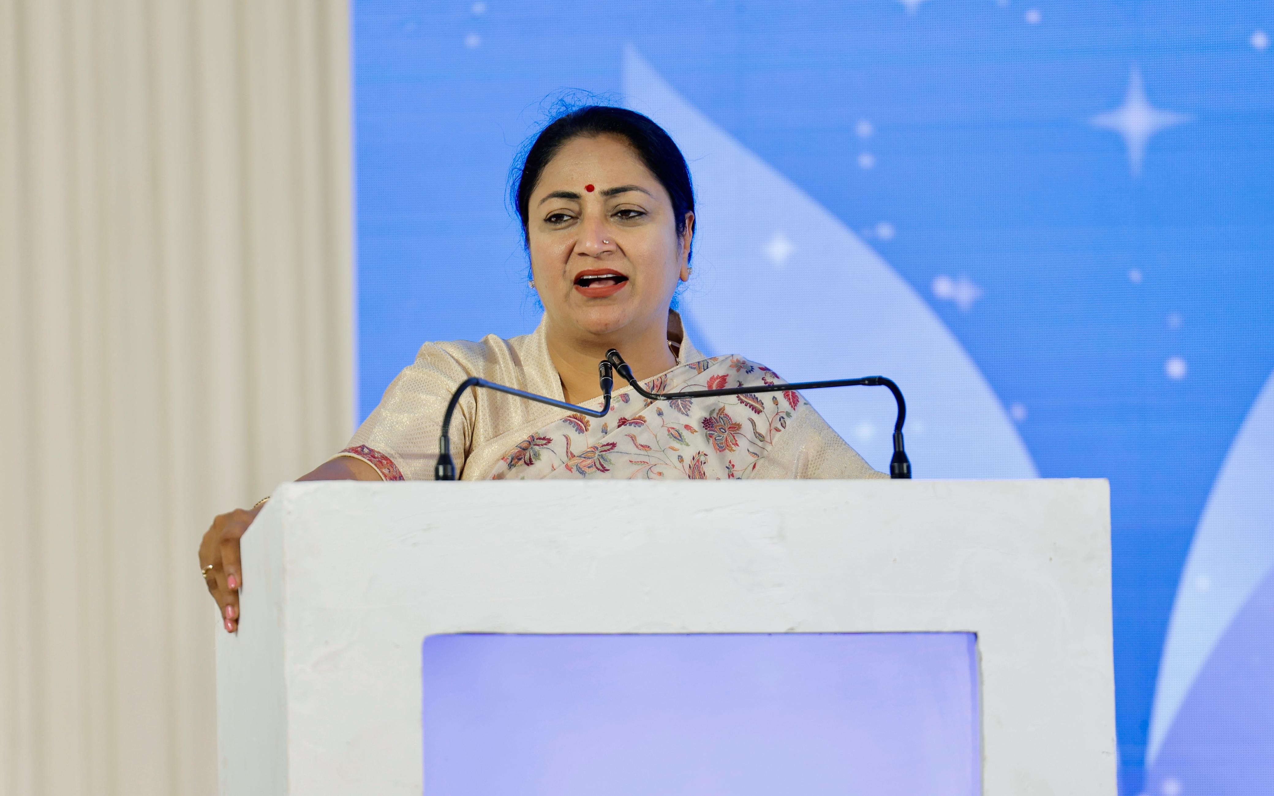 उत्तरी दिल्ली स्थित मॉडल टाउन में सोमवार को नवनिर्मित यथार्थ मल्टी स्पेशलिटी अस्पताल के उद्घाटन कार्यक्रम को संबोधित करती मुख्यमंत्री रेखा गुप्ता उत्तरी दिल्ली स्थित मॉडल टाउन में सोमवार को नवनिर्मित यथार्थ मल्टी स्पेशलिटी अस्पताल के उद्घाटन कार्यक्रम को संबोधित करती मुख्यमंत्री रेखा गुप्ता