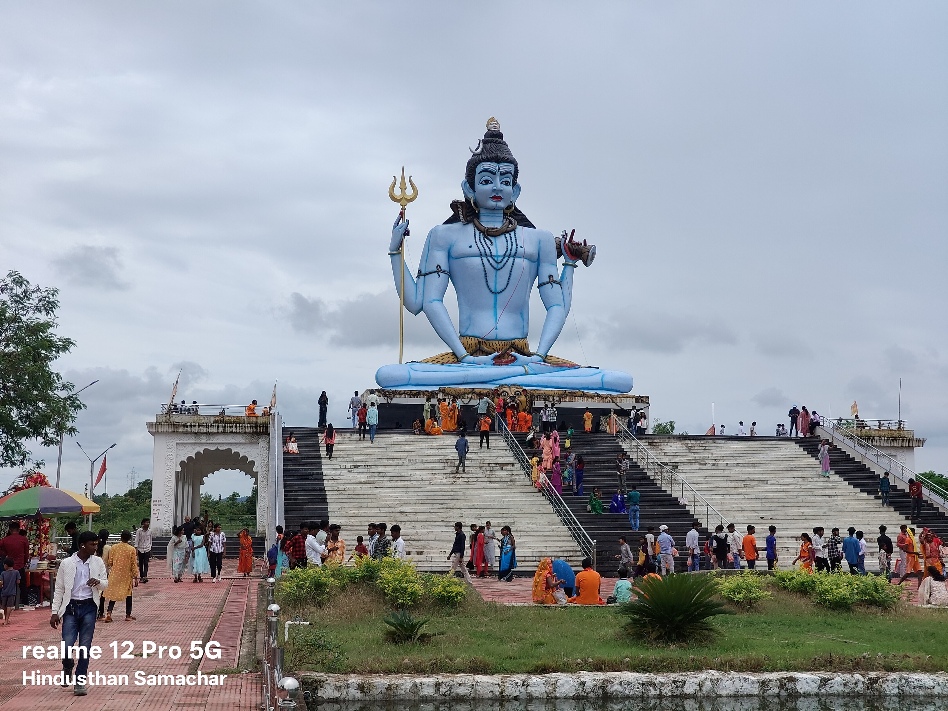तातापानी में शिव भक्तों का जनसैलाब तातापानी में शिव भक्तों का जनसैलाब