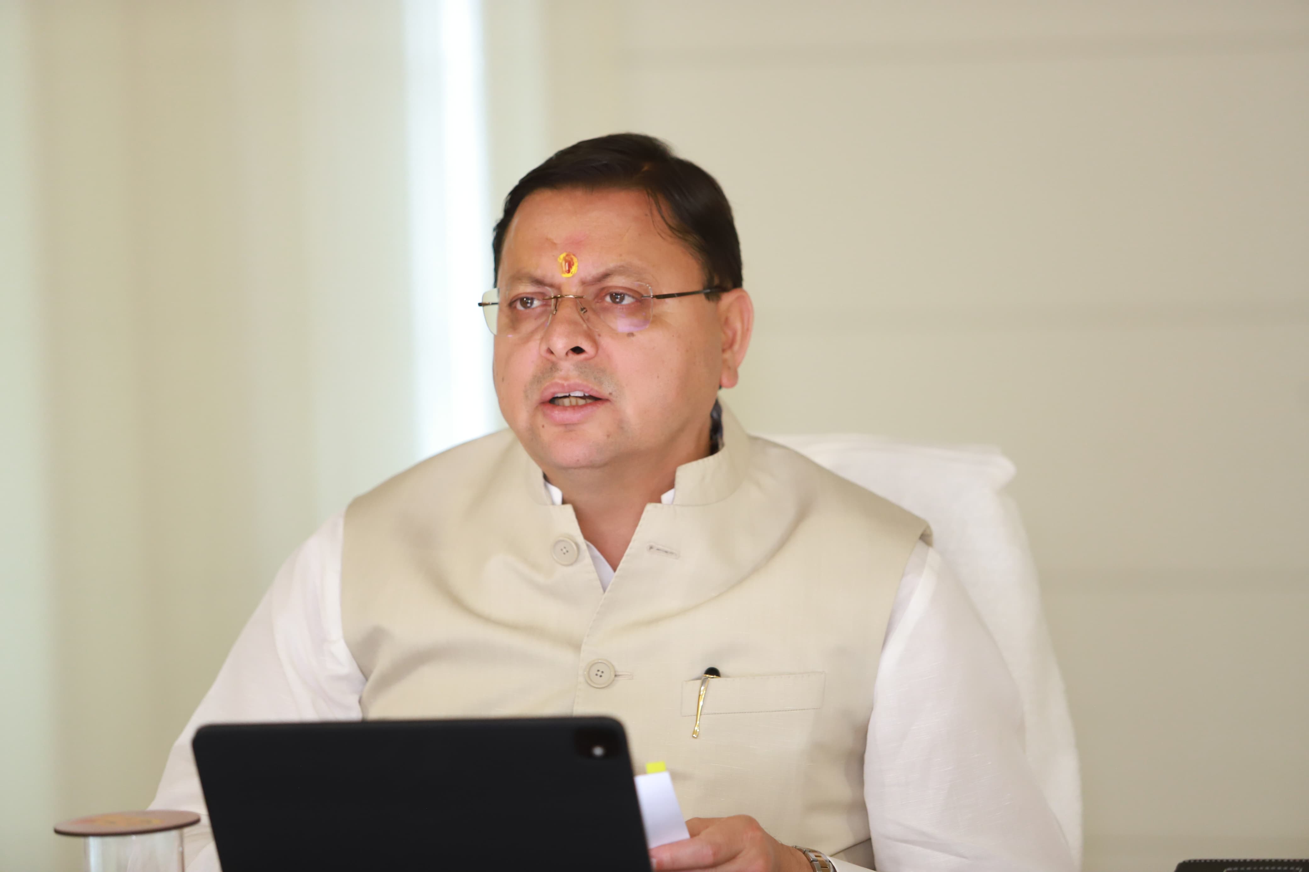 मुख्यमंत्री पुष्कर सिंह धामी शिक्षा विभाग की वर्चुअल समीक्षा करते। मुख्यमंत्री पुष्कर सिंह धामी शिक्षा विभाग की वर्चुअल समीक्षा करते।