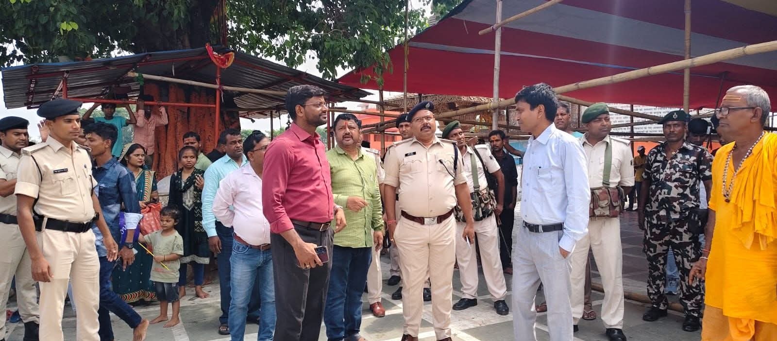 अररिया फोटो:डीएम एसपी निरीक्षण करते