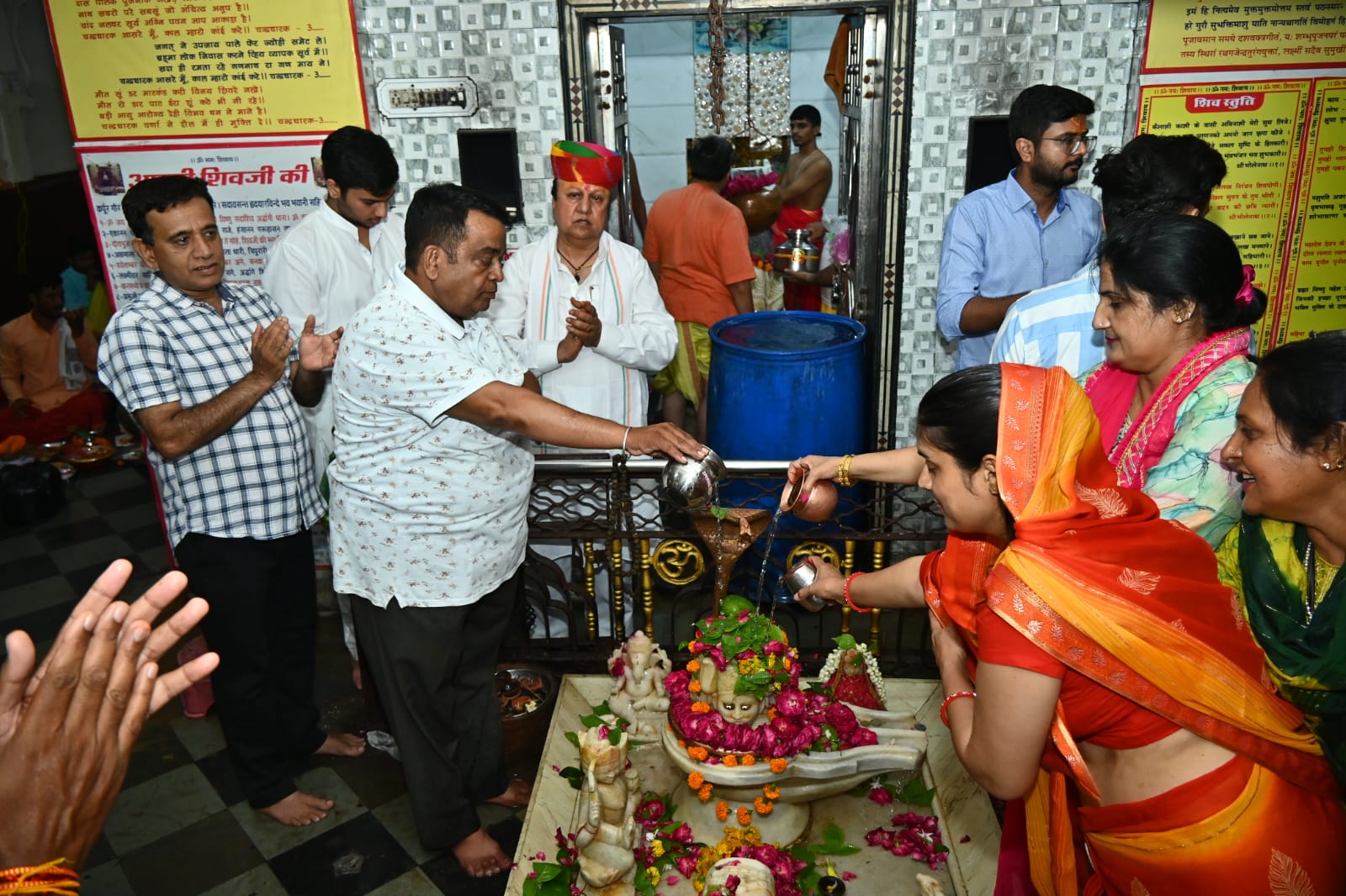 सावन के पहले सोमवार को अजमेर–पुष्कर में शिव भक्ति की गूंज, सहस्त्रधाराओं से गूंजे मंदिर सावन के पहले सोमवार को अजमेर–पुष्कर में शिव भक्ति की गूंज, सहस्त्रधाराओं से गूंजे मंदिर