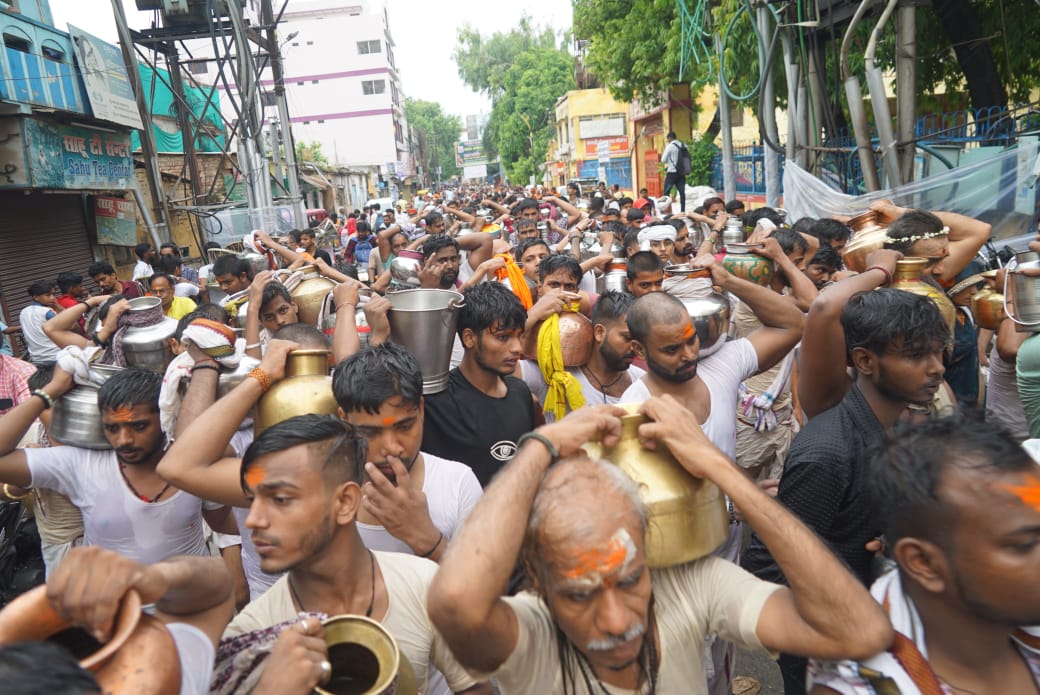 यादव बंधुओं की जलाभिषेक यात्रा
