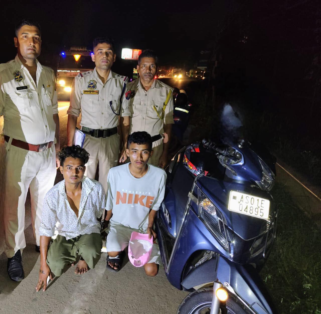 स्कूटी चोरी मामले में दो गिरफ्तार स्कूटी चोरी मामले में दो गिरफ्तार
