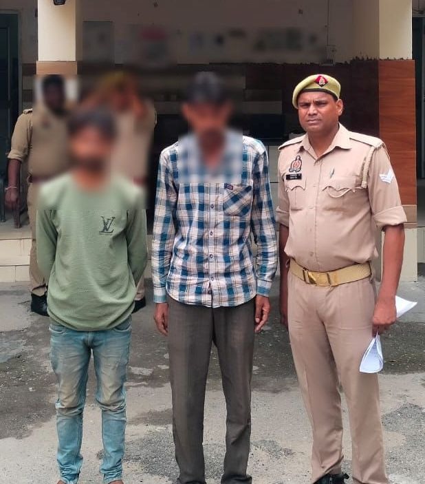 चांदी के जेवर चुराने के आरोप में गिरफ्तार आरोपित दानिश और अनुज ऊर्फ पप्पू। को चांदी के जेवर चुराने के आरोप में गिरफ्तार आरोपित दानिश और अनुज ऊर्फ पप्पू। को