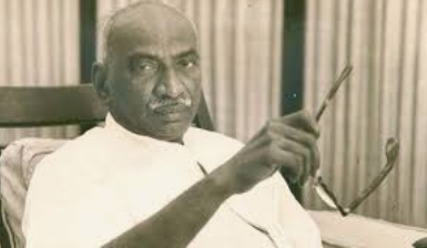 Leaders Pay Rich Tributes to K Kamaraj on Birth Anniversary