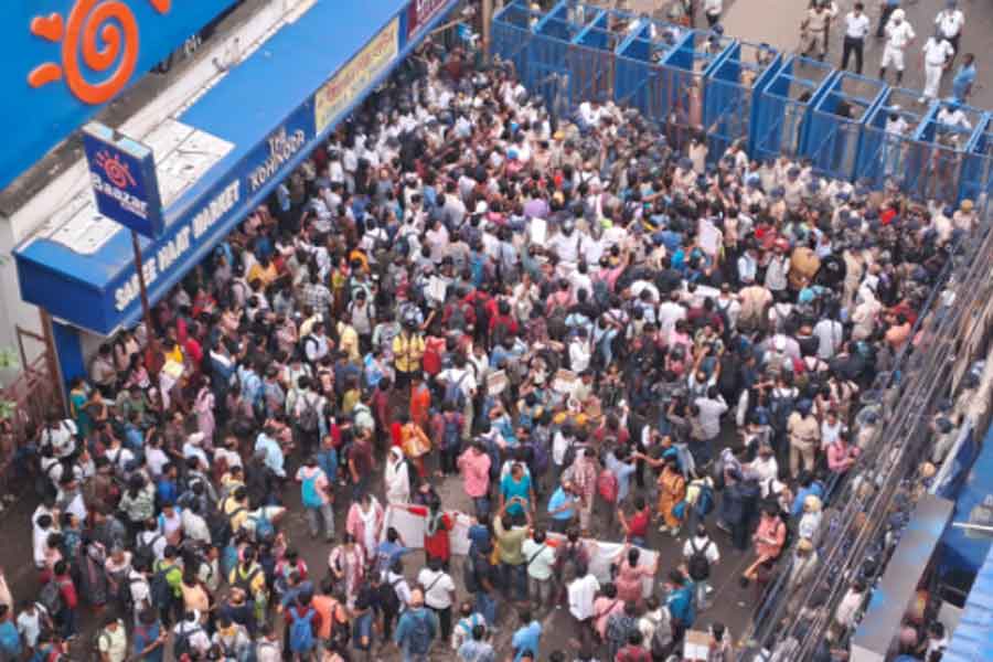 बर्खास्त शिक्षक फिर से करेंगे आंदोलन