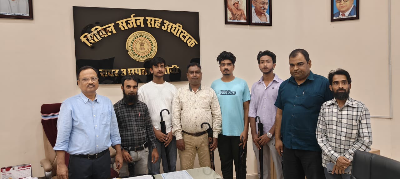 कार्यक्रम में सिविल सर्जन समेत अन्य कार्यक्रम में सिविल सर्जन समेत अन्य