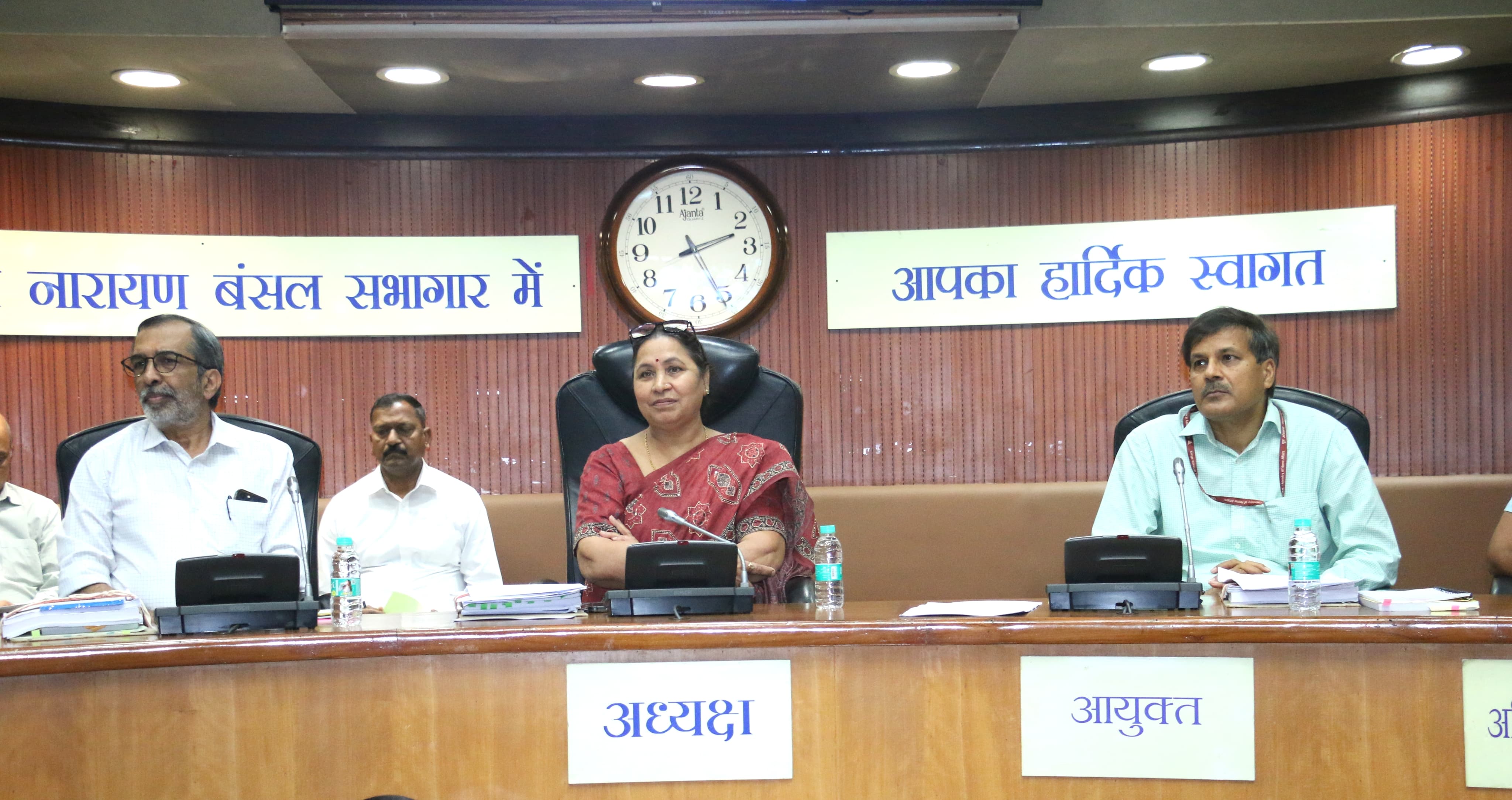 दिल्ली नगर निगम की स्थायी समिति की बैठक