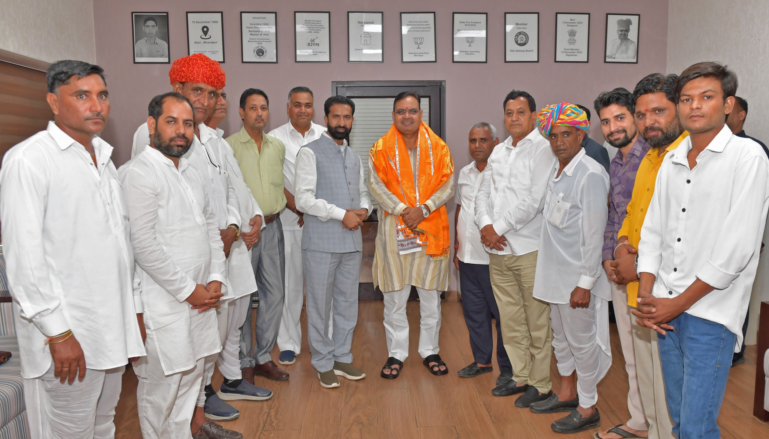 मुख्यमंत्री भजनलाल शर्मा से सांवलियाजी मंदिर मण्डल बोर्ड के प्रतिनिधिमंडल की शिष्टाचार भेंट मुख्यमंत्री भजनलाल शर्मा से सांवलियाजी मंदिर मण्डल बोर्ड के प्रतिनिधिमंडल की शिष्टाचार भेंट