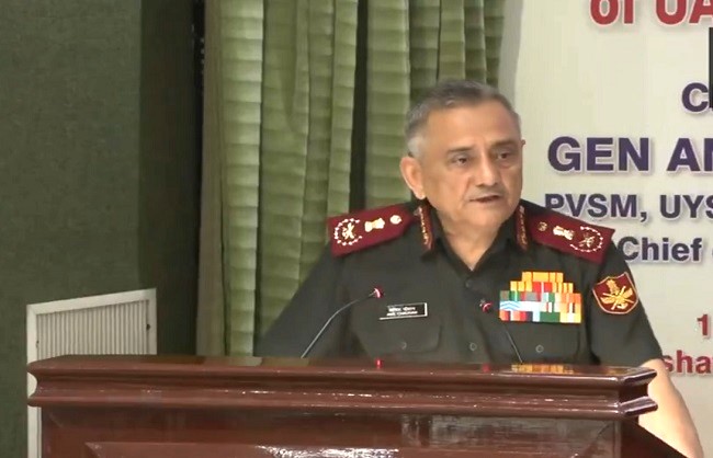 चीफ ऑफ डिफेंस स्टाफ जनरल अनिल चौहान कार्यशाला को संबोधित करते हुए चीफ ऑफ डिफेंस स्टाफ जनरल अनिल चौहान कार्यशाला को संबोधित करते हुए