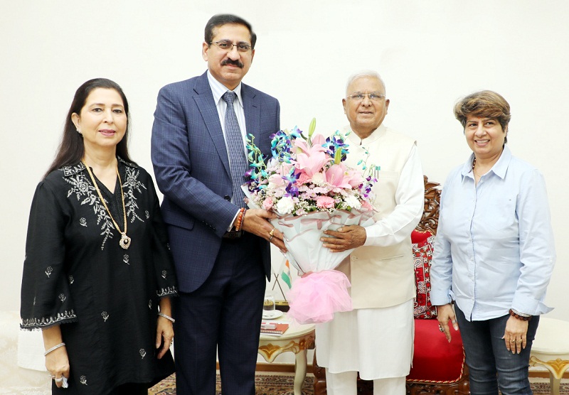 मध्य प्रदेश के मनोनीत मुख्य न्यायाधिपति सचदेवा ने राज्यपाल से की सौजन्य भेंट मध्य प्रदेश के मनोनीत मुख्य न्यायाधिपति सचदेवा ने राज्यपाल से की सौजन्य भेंट