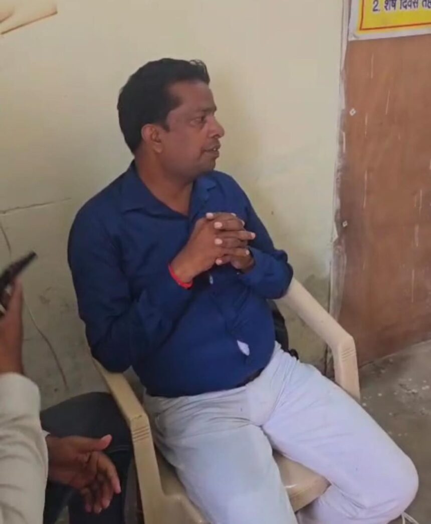 20 हजार रुपये की रिश्वत लेते पकड़ाया पटवारी