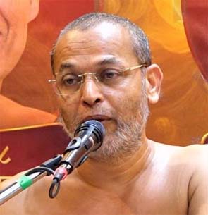 पेट नहीं, पेटी भरने में लगा है आज का मानव - मुनिश्री पेट नहीं, पेटी भरने में लगा है आज का मानव - मुनिश्री