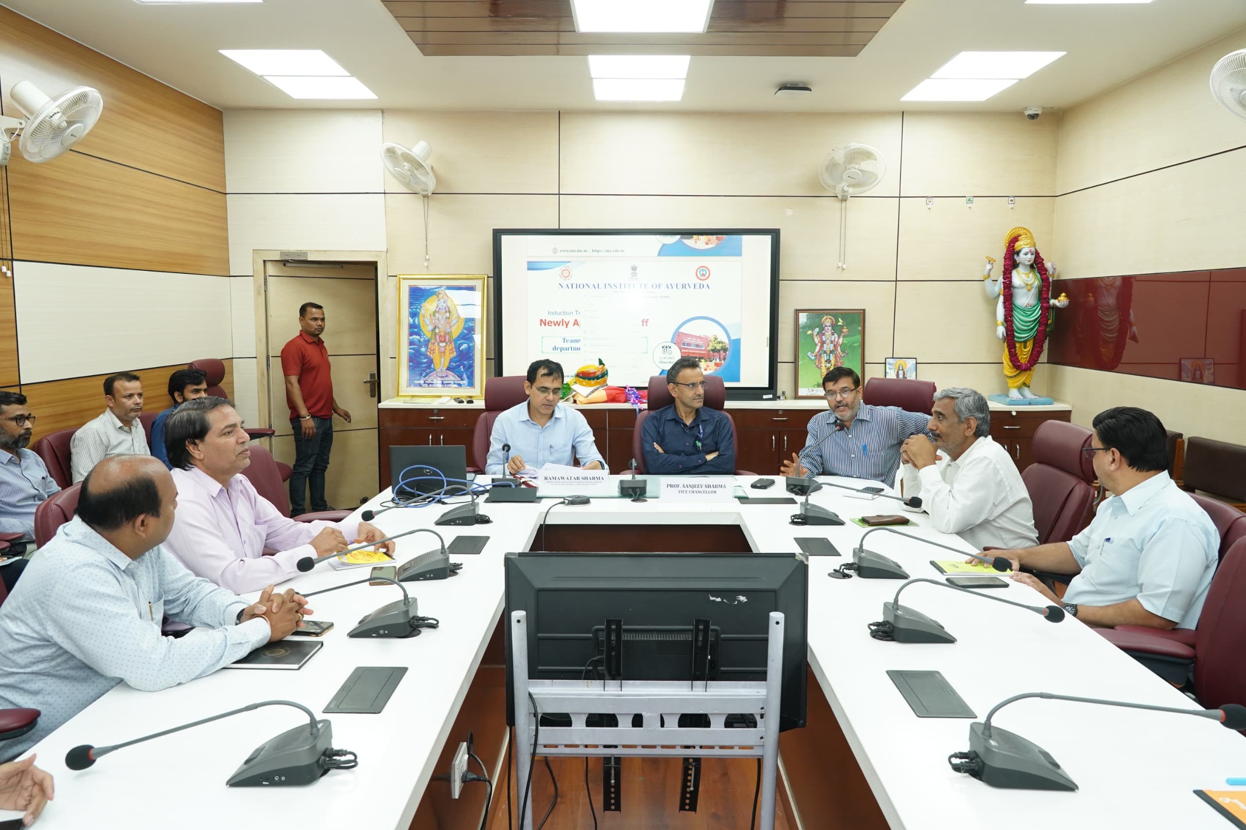 राष्ट्रीय आयुर्वेद संस्थान में नवनियुक्त चिकित्सकों एवं कर्मचारियों के लिए इंडक्शन कोर्स का आयोजन राष्ट्रीय आयुर्वेद संस्थान में नवनियुक्त चिकित्सकों एवं कर्मचारियों के लिए इंडक्शन कोर्स का आयोजन