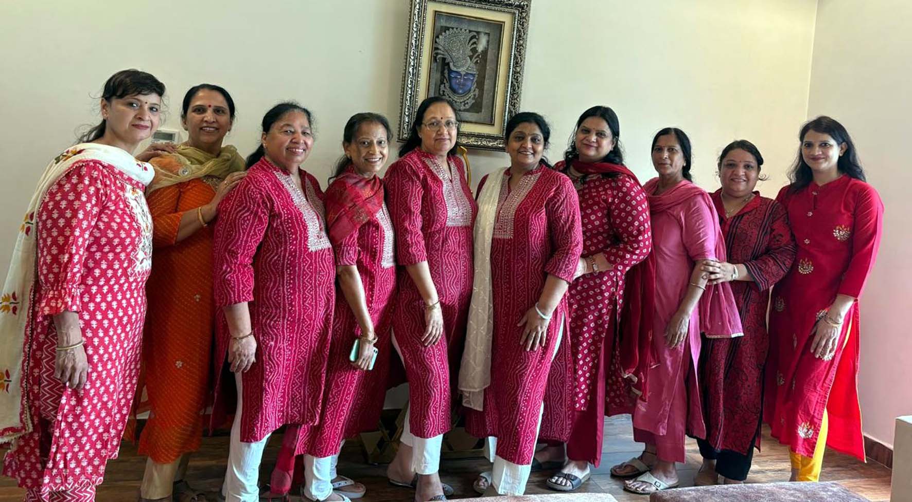 बैठक के दौरान उपस्थित अग्रवाल महिला विकास समिति की पदाधिकारी। बैठक के दौरान उपस्थित अग्रवाल महिला विकास समिति की पदाधिकारी।