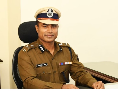 एडीजी क्राइम दिनेश एमएन ने 2 कुख्यात फरार आरोपितों पर 1-1 लाख का इनाम किया घोषित एडीजी क्राइम दिनेश एमएन ने 2 कुख्यात फरार आरोपितों पर 1-1 लाख का इनाम किया घोषित