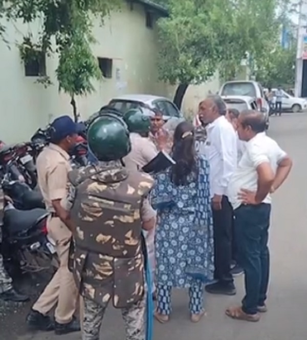 हरदा में लाठीचार्ज के विरोध में शनिवार को बंद का आह्वान