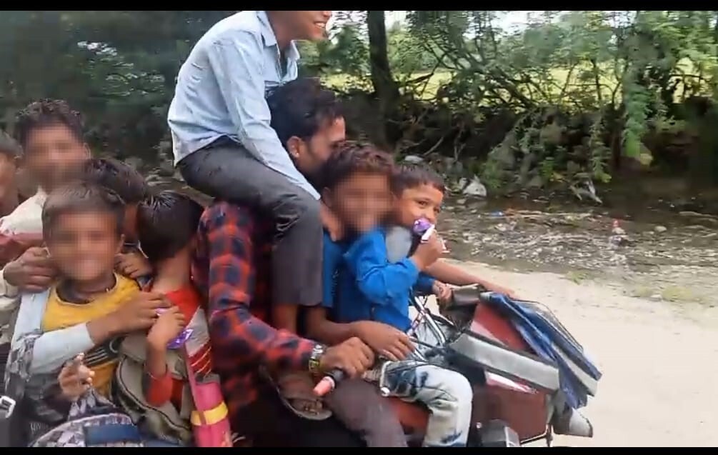 मासूमों की जान जोखिम में मासूमों की जान जोखिम में