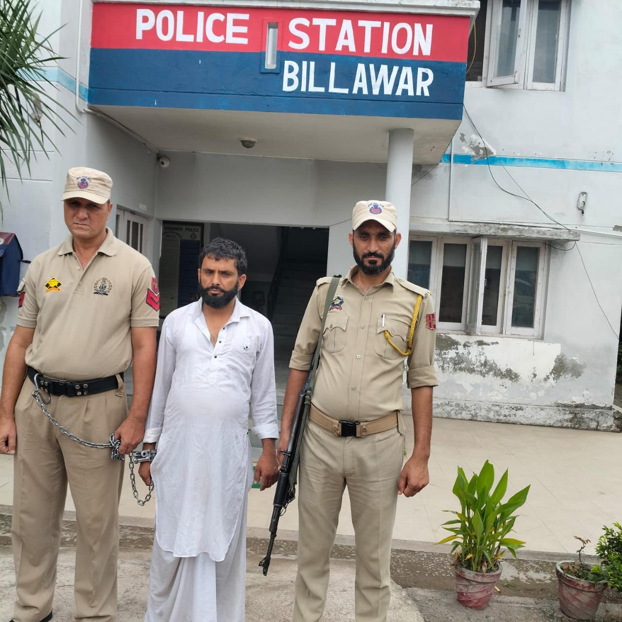 Kathua police arrested a fugitive who was absconding for the last 03 years