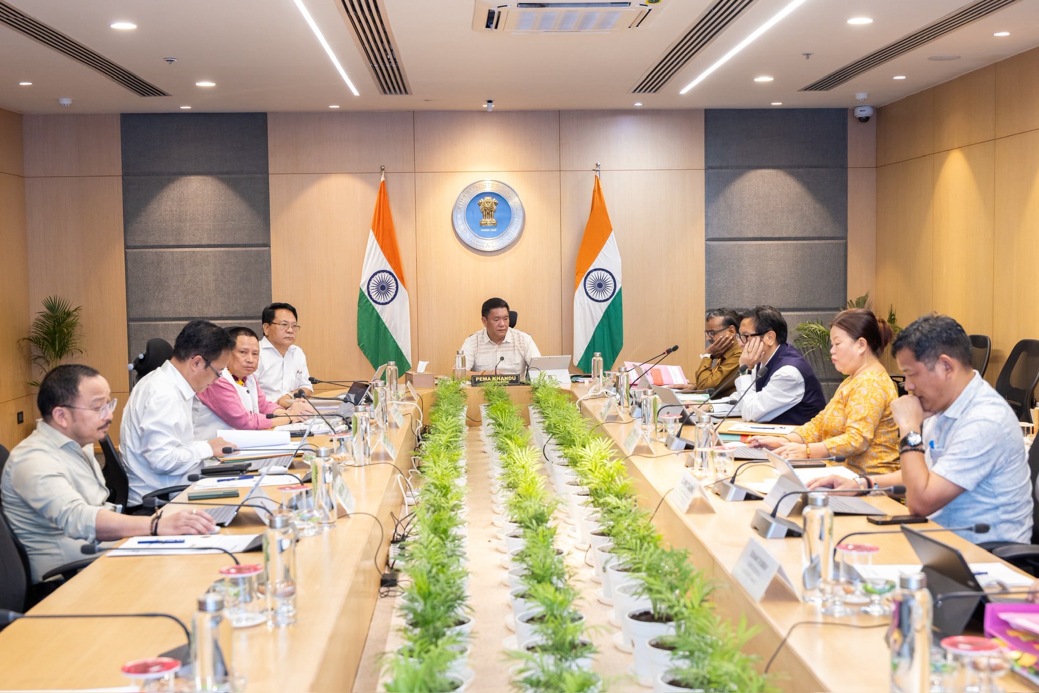 राज्य मंत्रिमंडल की बैठक में राज्य, कानुन, शिक्षा अदि से जुरे कई महत्वपुर्ण निर्णय लिया राज्य मंत्रिमंडल की बैठक में राज्य, कानुन, शिक्षा अदि से जुरे कई महत्वपुर्ण निर्णय लिया
