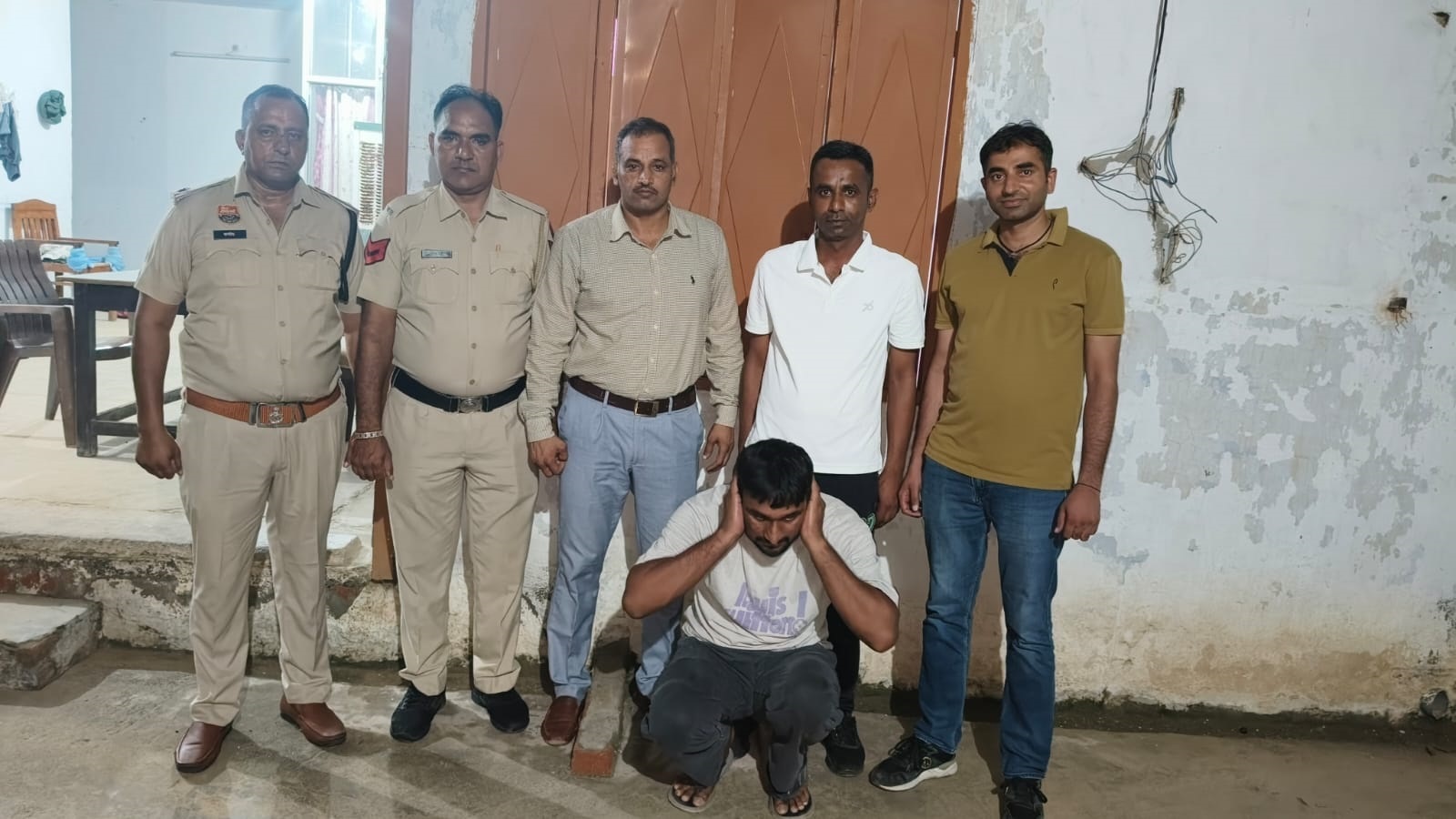 डोडापोस्त तस्करी मामले में वांछित आरोपी पुलिस गिरफ्त में। डोडापोस्त तस्करी मामले में वांछित आरोपी पुलिस गिरफ्त में।